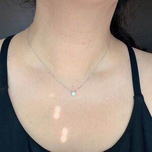 Elegant Silver Necklace with floating diamond